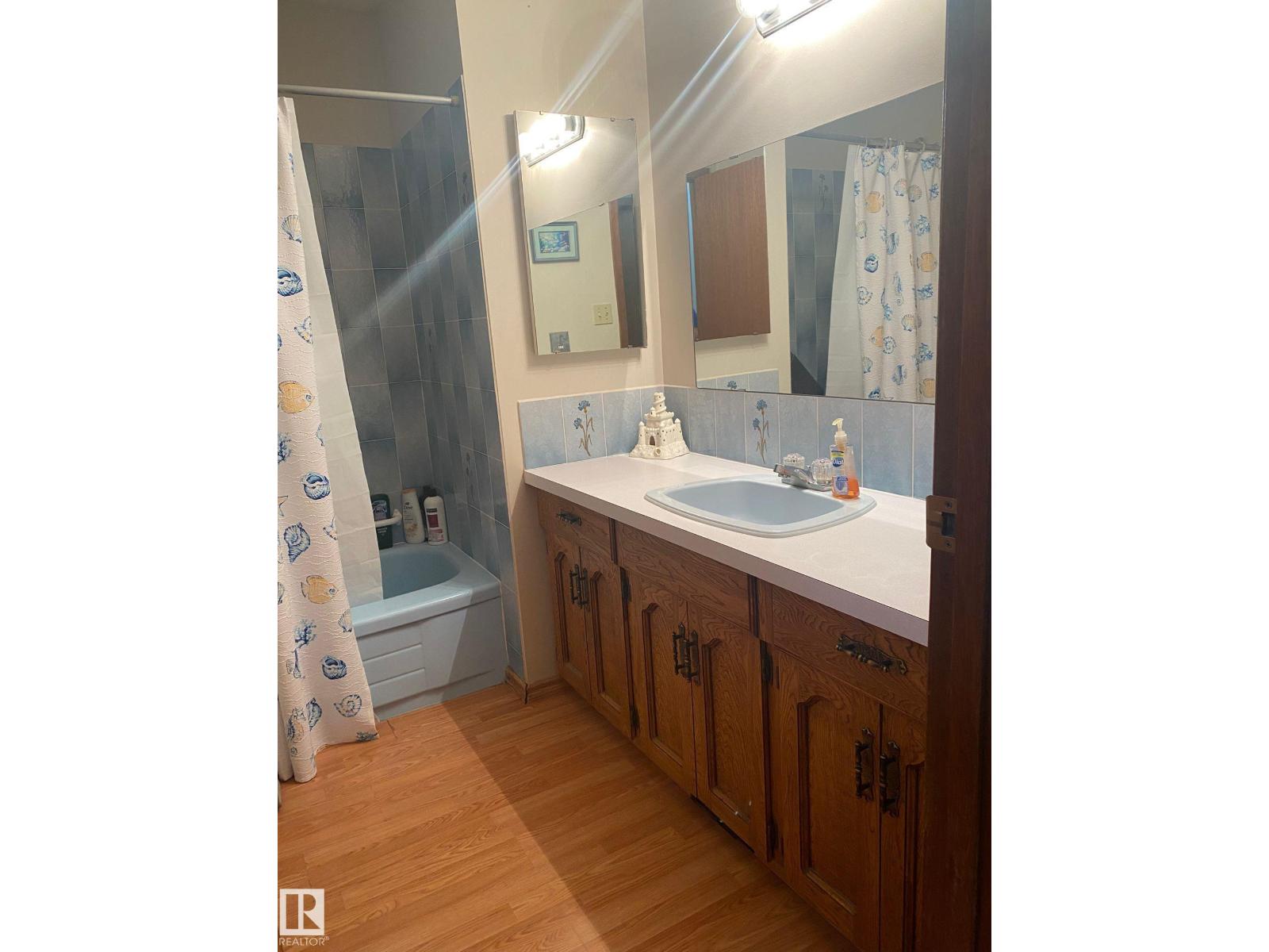 5811 56 St, Barrhead, Alberta  T7N 1C8 - Photo 16 - E4460078