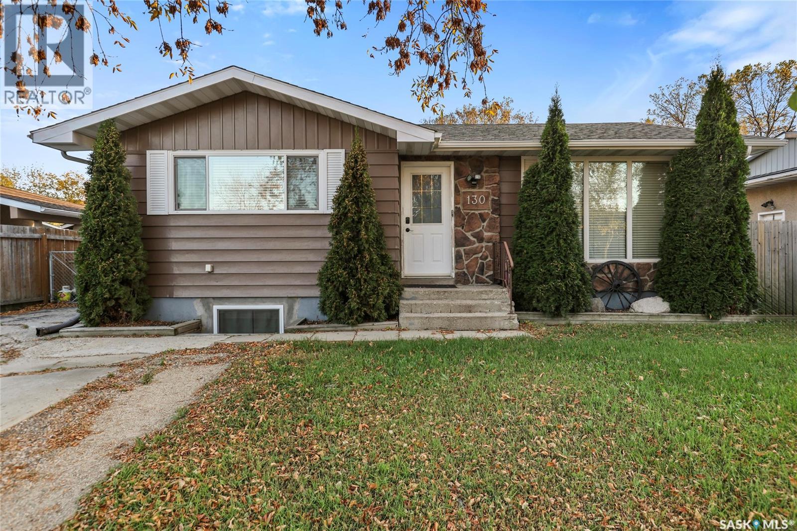 130 Scrivener Crescent, Regina, Saskatchewan  S4N 4V7 - Photo 1 - SK019671