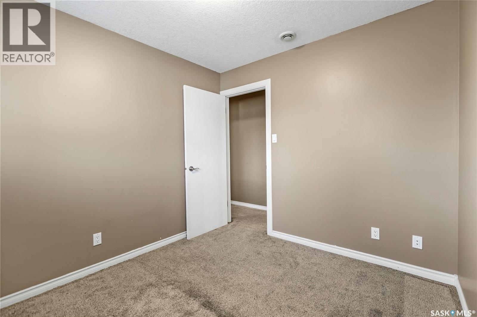 130 Scrivener Crescent, Regina, Saskatchewan  S4N 4V7 - Photo 15 - SK019671