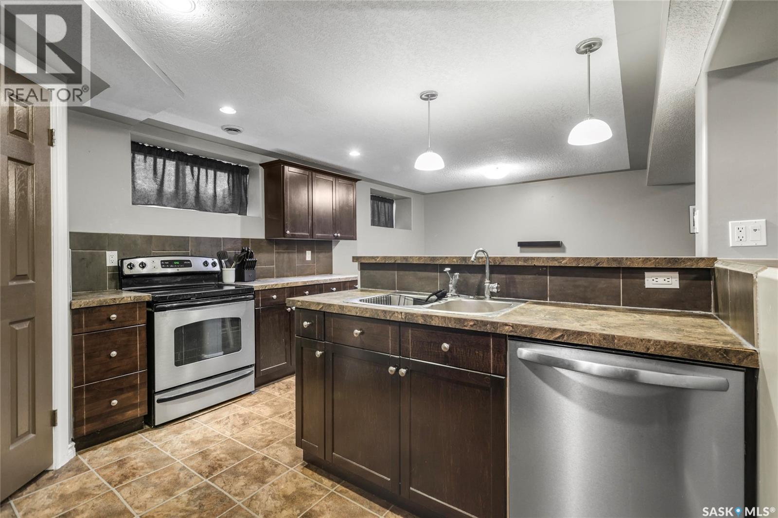 130 Scrivener Crescent, Regina, Saskatchewan  S4N 4V7 - Photo 24 - SK019671