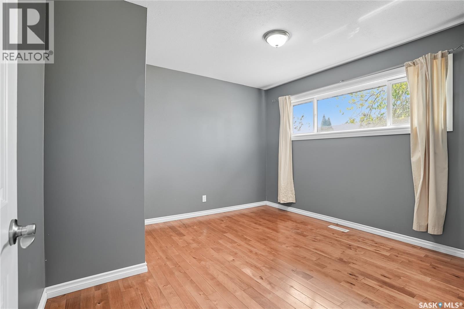 2 Young Crescent, Saskatoon, Saskatchewan  S7J 2C4 - Photo 19 - SK019670
