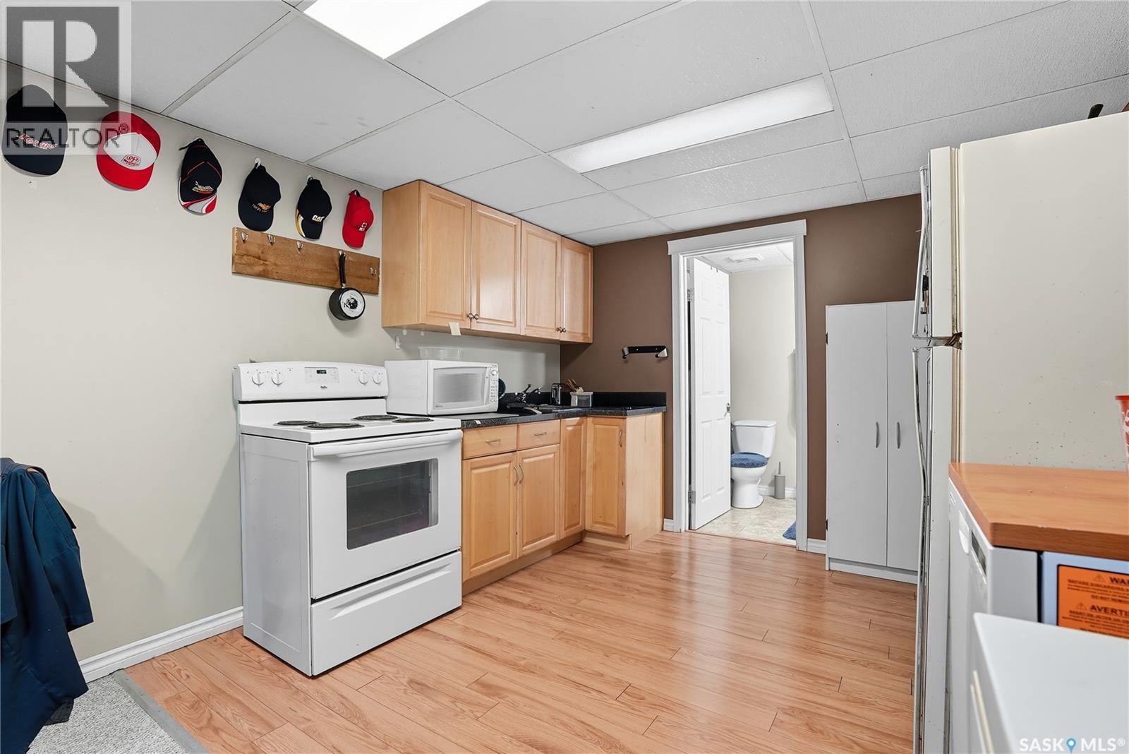 2 Young Crescent, Saskatoon, Saskatchewan  S7J 2C4 - Photo 29 - SK019670