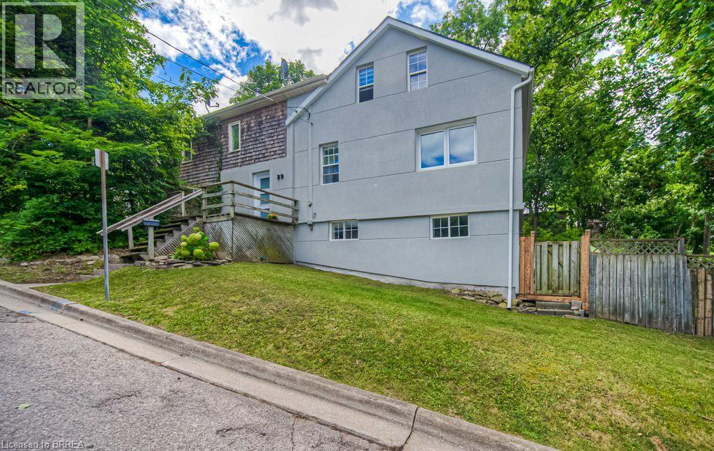 29 Charlotte Street, Paris, Ontario  N3L 1N3 - Photo 3 - 40774693