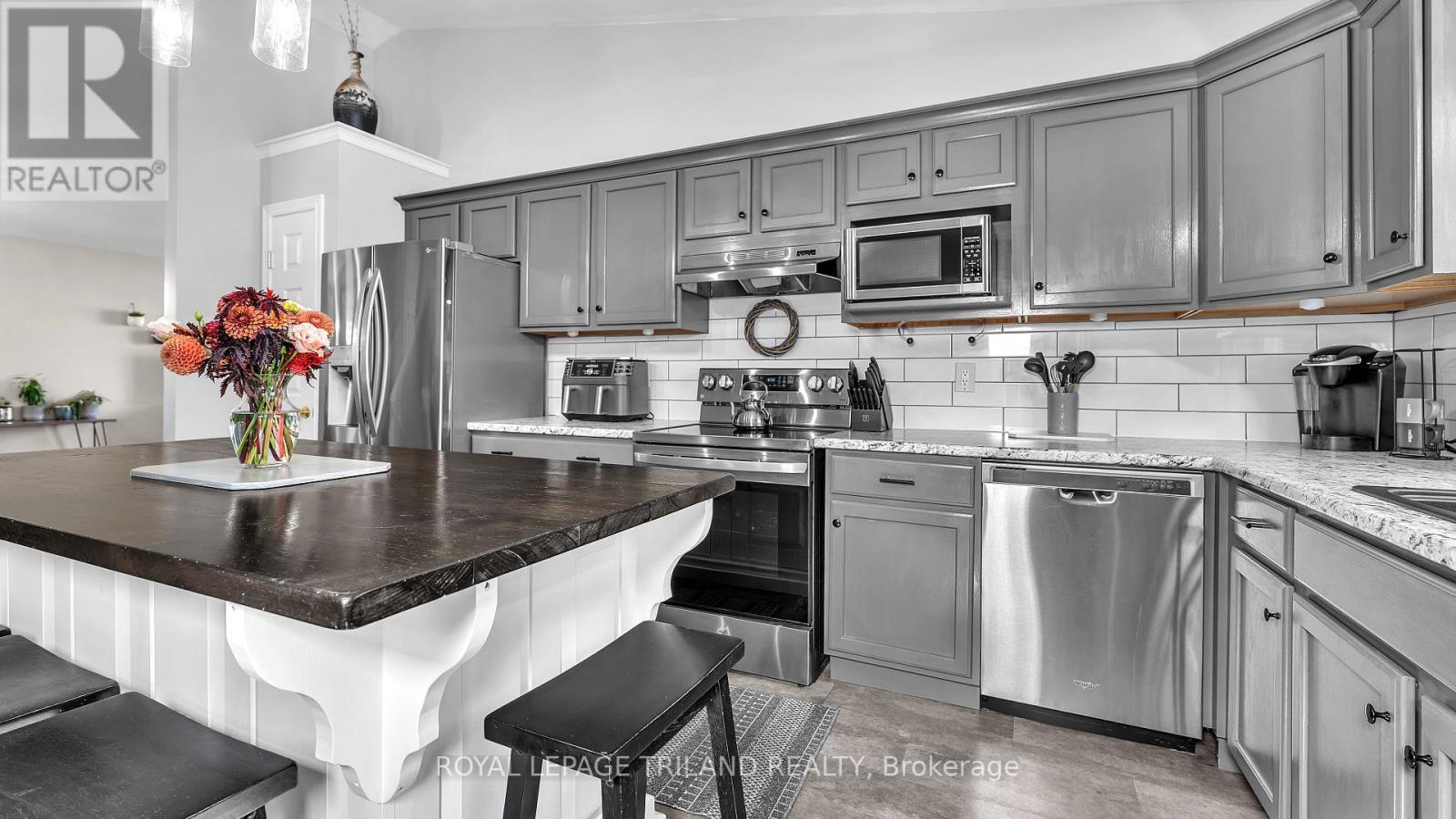 579 Hartop Place, London South, Ontario  N6M 1J5 - Photo 11 - X12424935