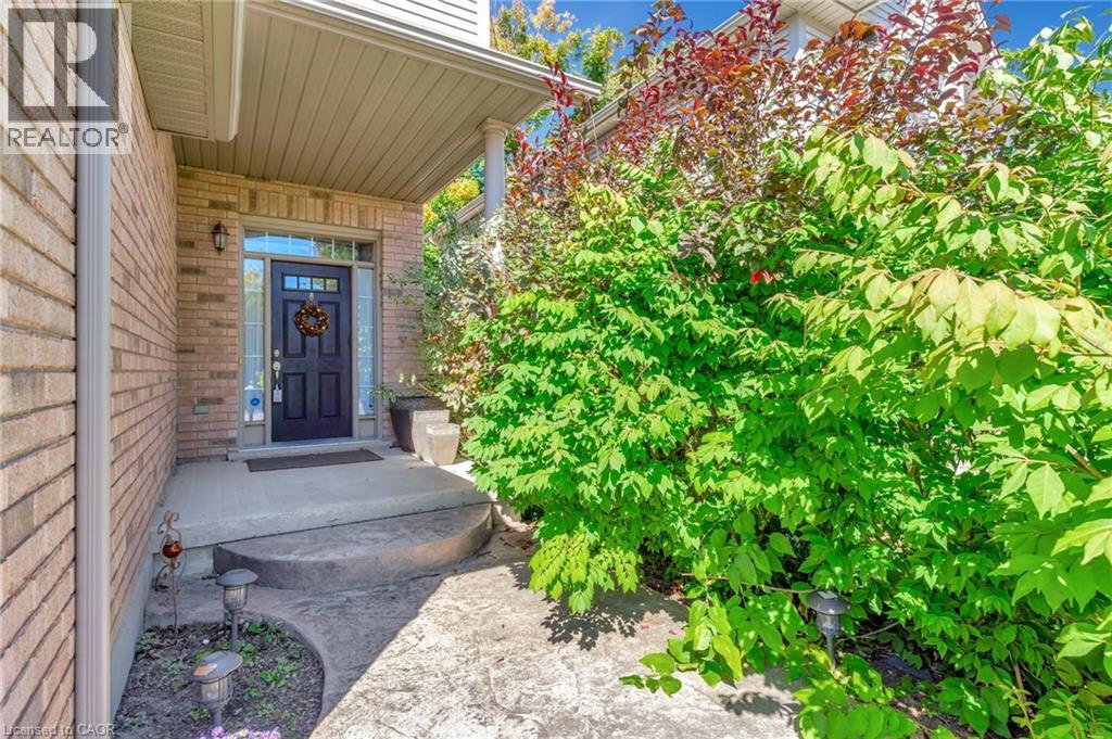 357 Auburn Drive, Waterloo, Ontario  N2K 4P3 - Photo 3 - 40773991