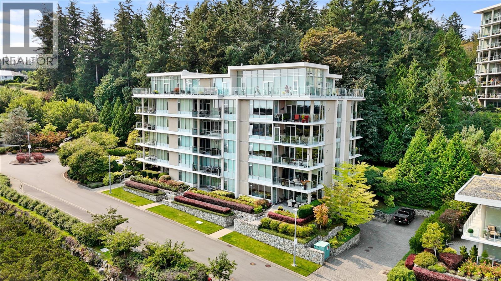 402 748 Sayward Hill Terr, Saanich, British Columbia  V8Y 3K1 - Photo 40 - 988435