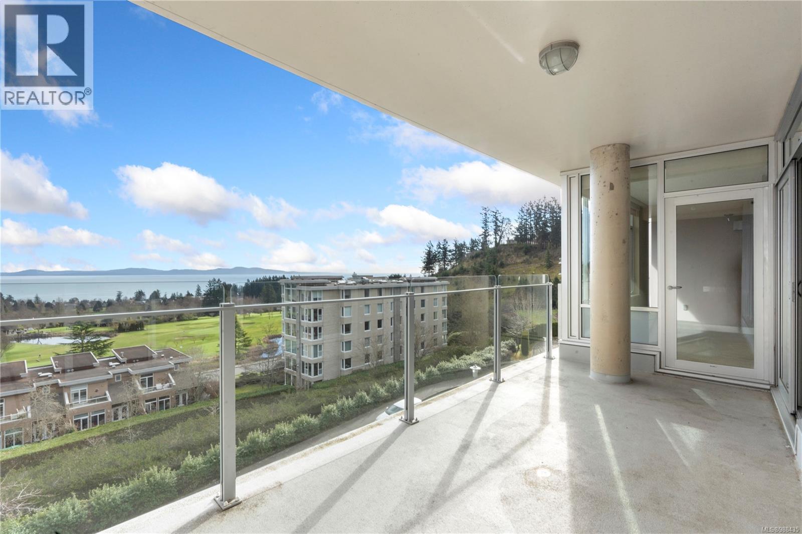 402 748 Sayward Hill Terr, Saanich, British Columbia  V8Y 3K1 - Photo 6 - 988435