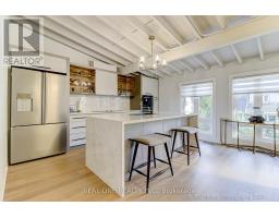 10 NORTH HILLS TERRACE, Toronto, Ontario