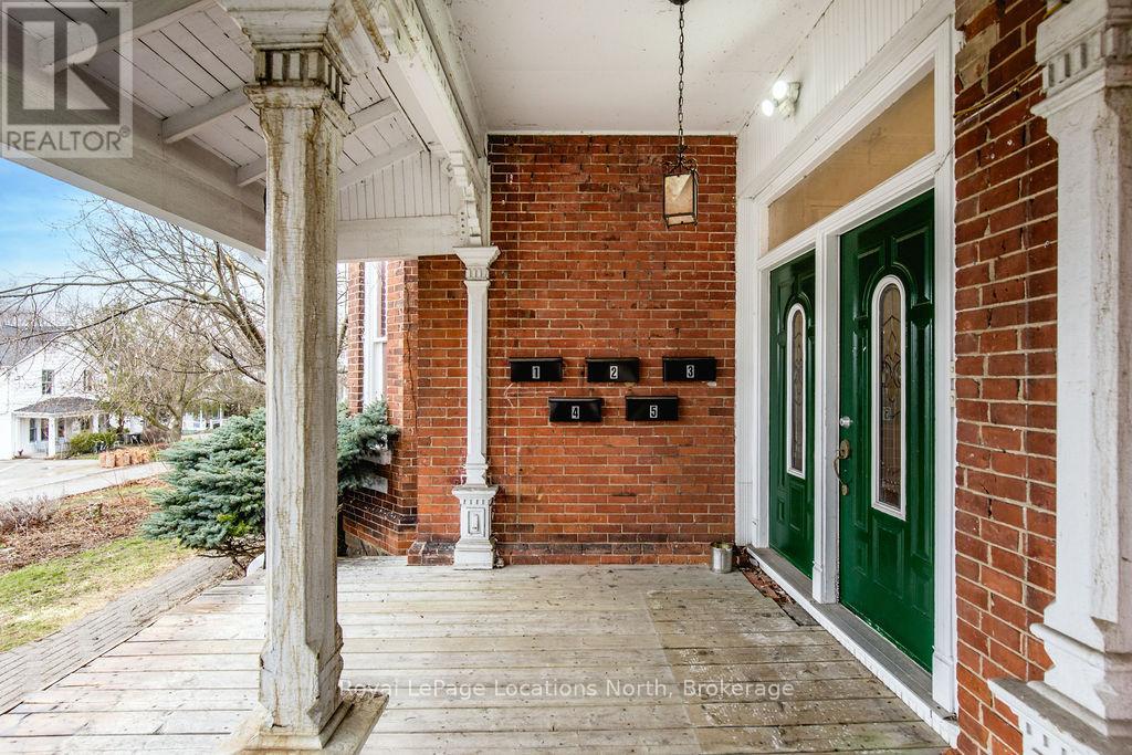 3 Peel Street, Barrie, Ontario  L4M 3K7 - Photo 4 - S12434721