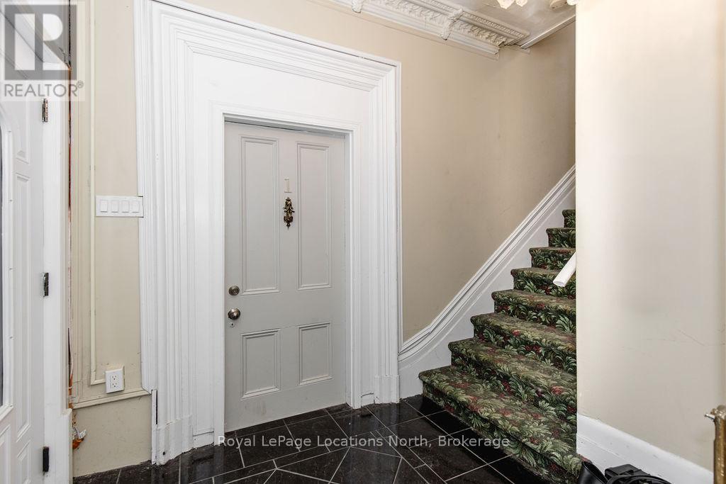 3 Peel Street, Barrie, Ontario  L4M 3K7 - Photo 5 - S12434721