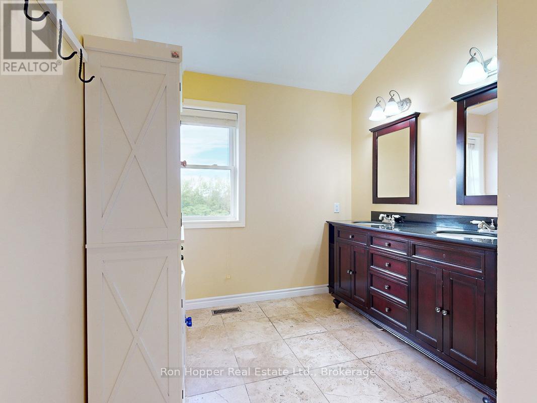 123025 Story Book Park Road, Owen Sound, Ontario  N4K 5N6 - Photo 17 - X12434694