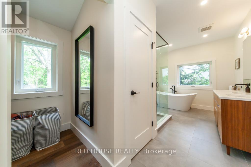 29 Pinewood Trail, Mississauga, Ontario  L5G 2L2 - Photo 20 - W12188840