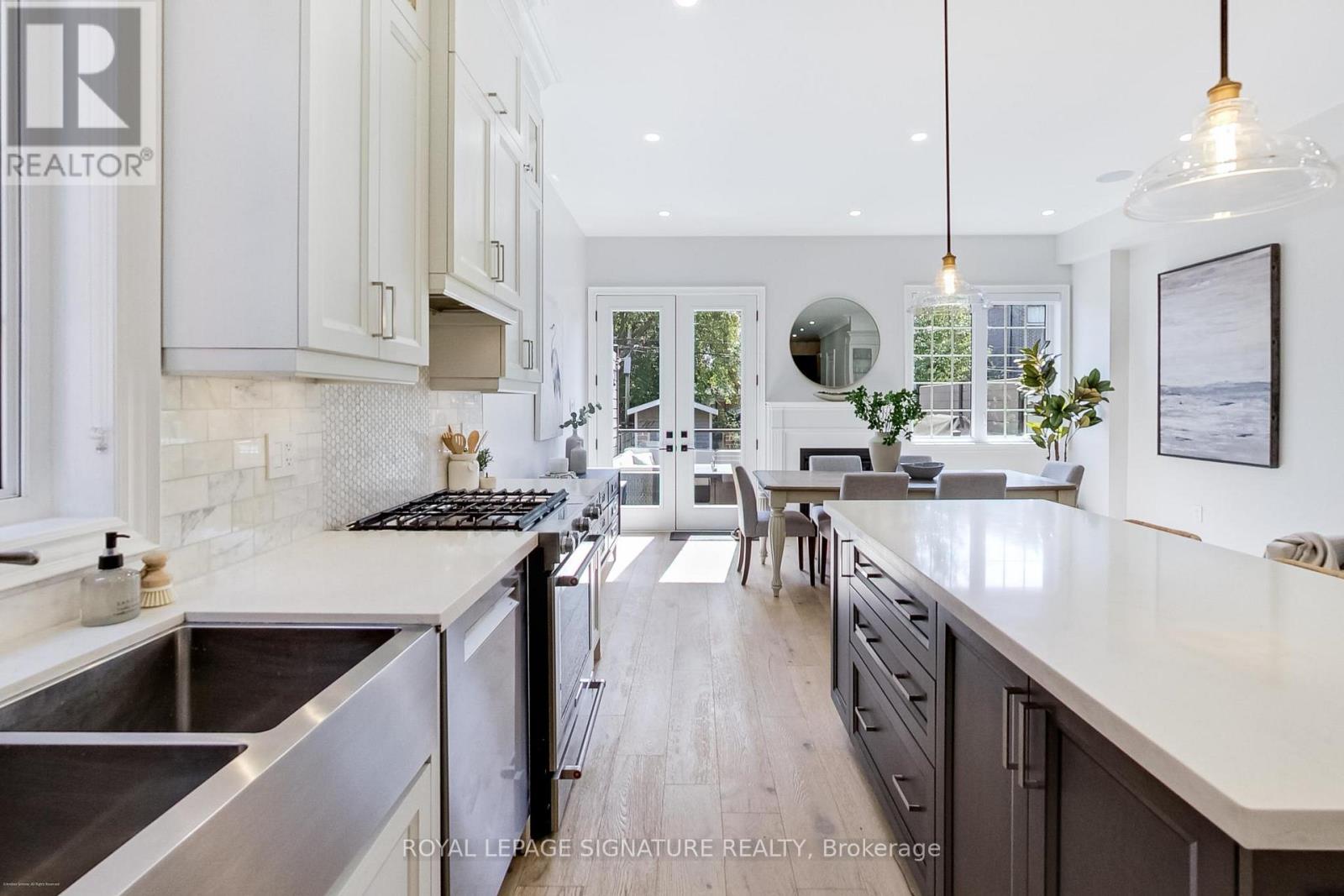 15a Owen Drive, Toronto, Ontario  M8W 1W8 - Photo 12 - W12407002