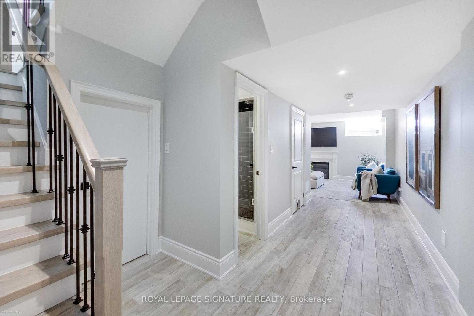 15a Owen Drive, Toronto, Ontario  M8W 1W8 - Photo 28 - W12407002