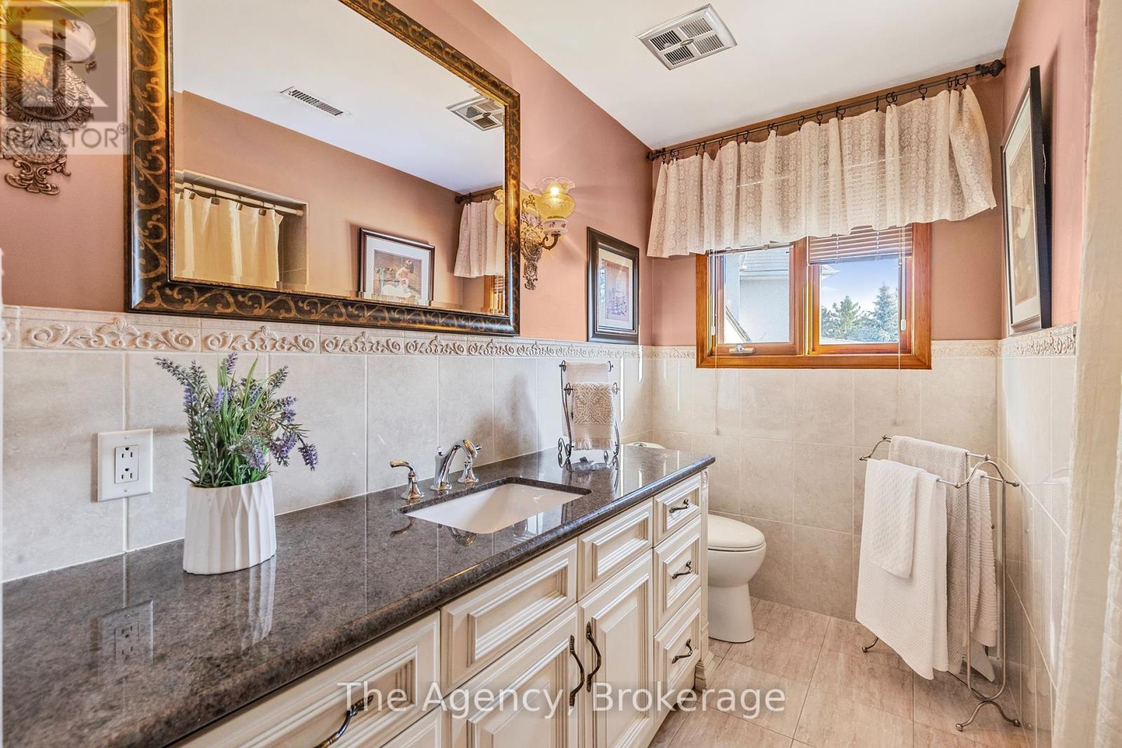 3236 Cedartree Crescent, Mississauga, Ontario  L4Y 3G3 - Photo 16 - W12244186