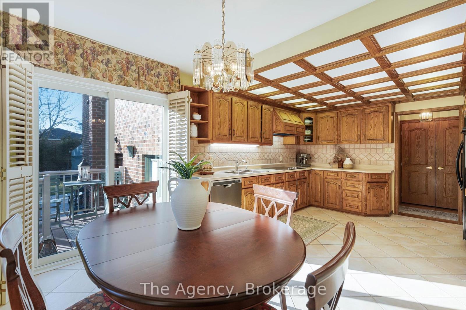 3236 Cedartree Crescent, Mississauga, Ontario  L4Y 3G3 - Photo 9 - W12244186