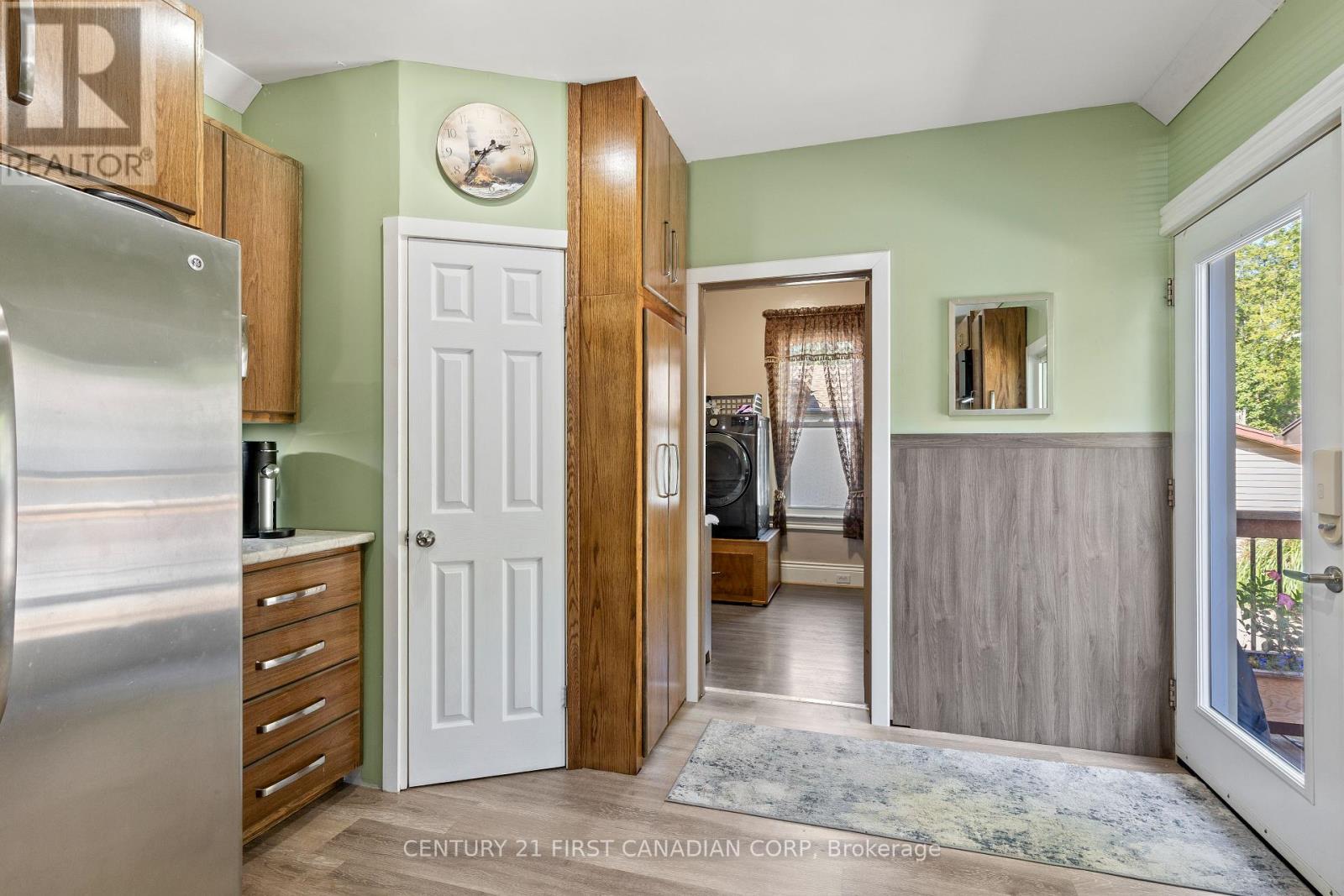 35 Victoria Street N, Aylmer, Ontario  N5H 1E6 - Photo 11 - X12434615