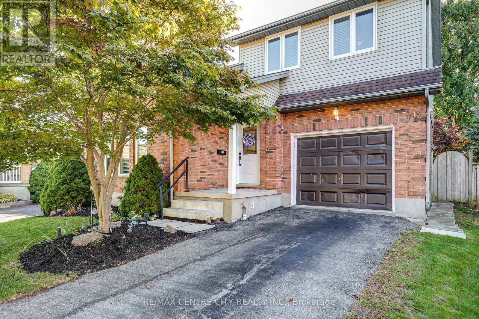 19 LYFORD COURT, St. Thomas, Ontario