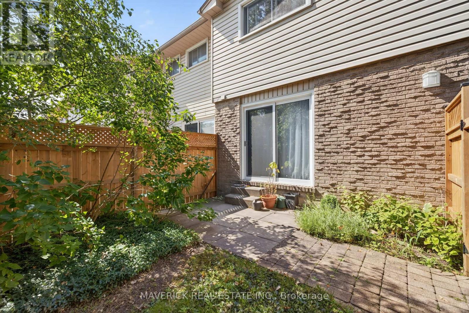 35 - 135 Andover Drive, London South, Ontario  N6J 4C2 - Photo 21 - X12434723