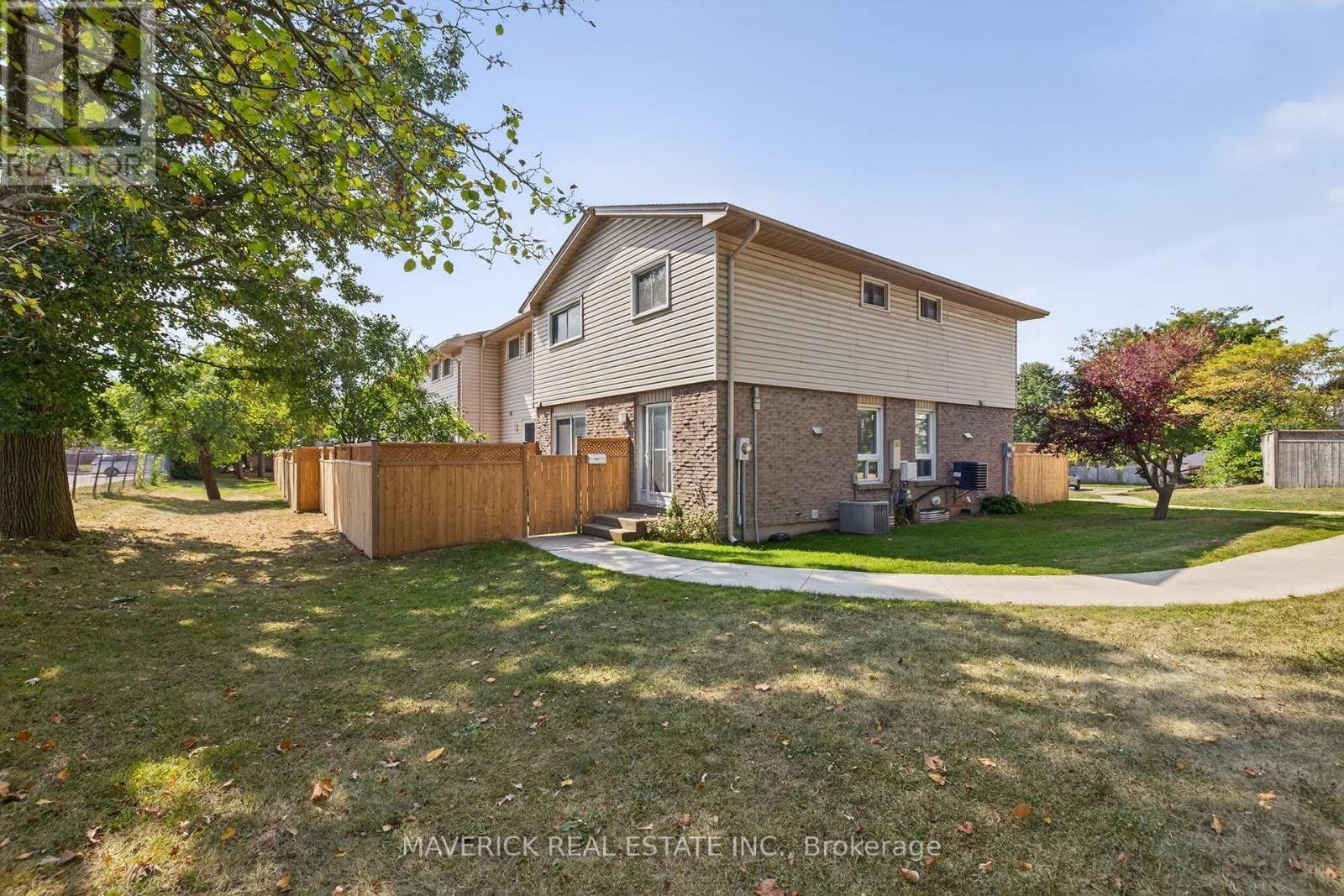 35 - 135 Andover Drive, London South, Ontario  N6J 4C2 - Photo 23 - X12434723