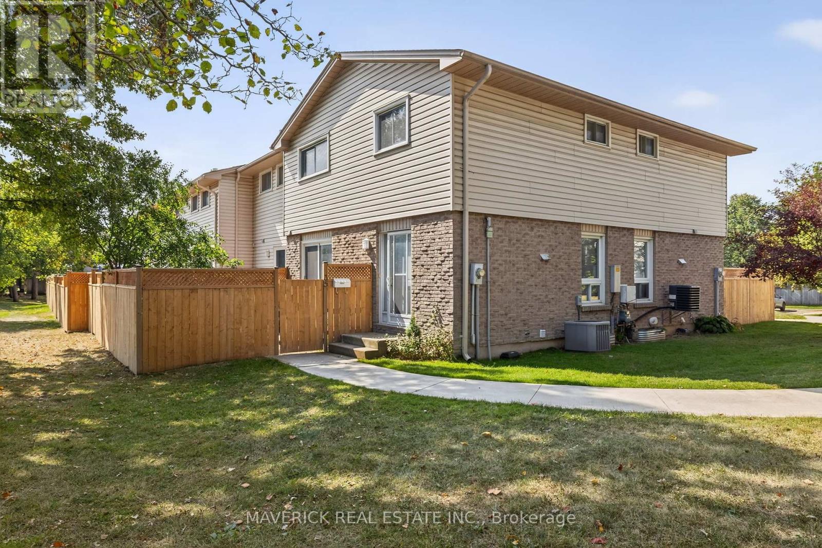 35 - 135 Andover Drive, London South, Ontario  N6J 4C2 - Photo 24 - X12434723