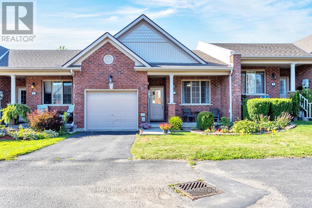4 - 19 Anderson Street, Woodstock, Ontario  N4S 9A3 - Photo 1 - X12434738