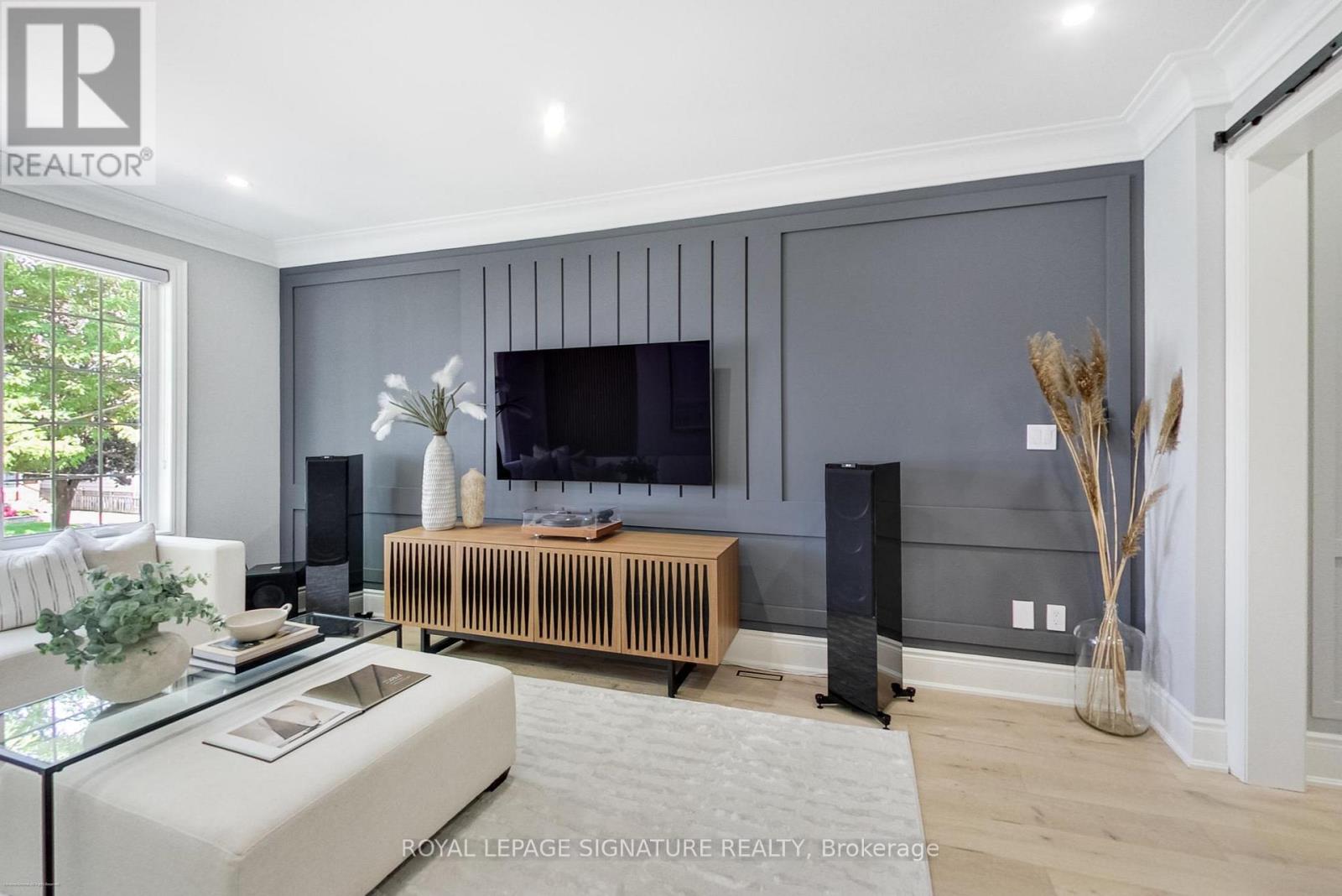 15a Owen Drive, Toronto, Ontario  M8W 1W8 - Photo 5 - W12407002