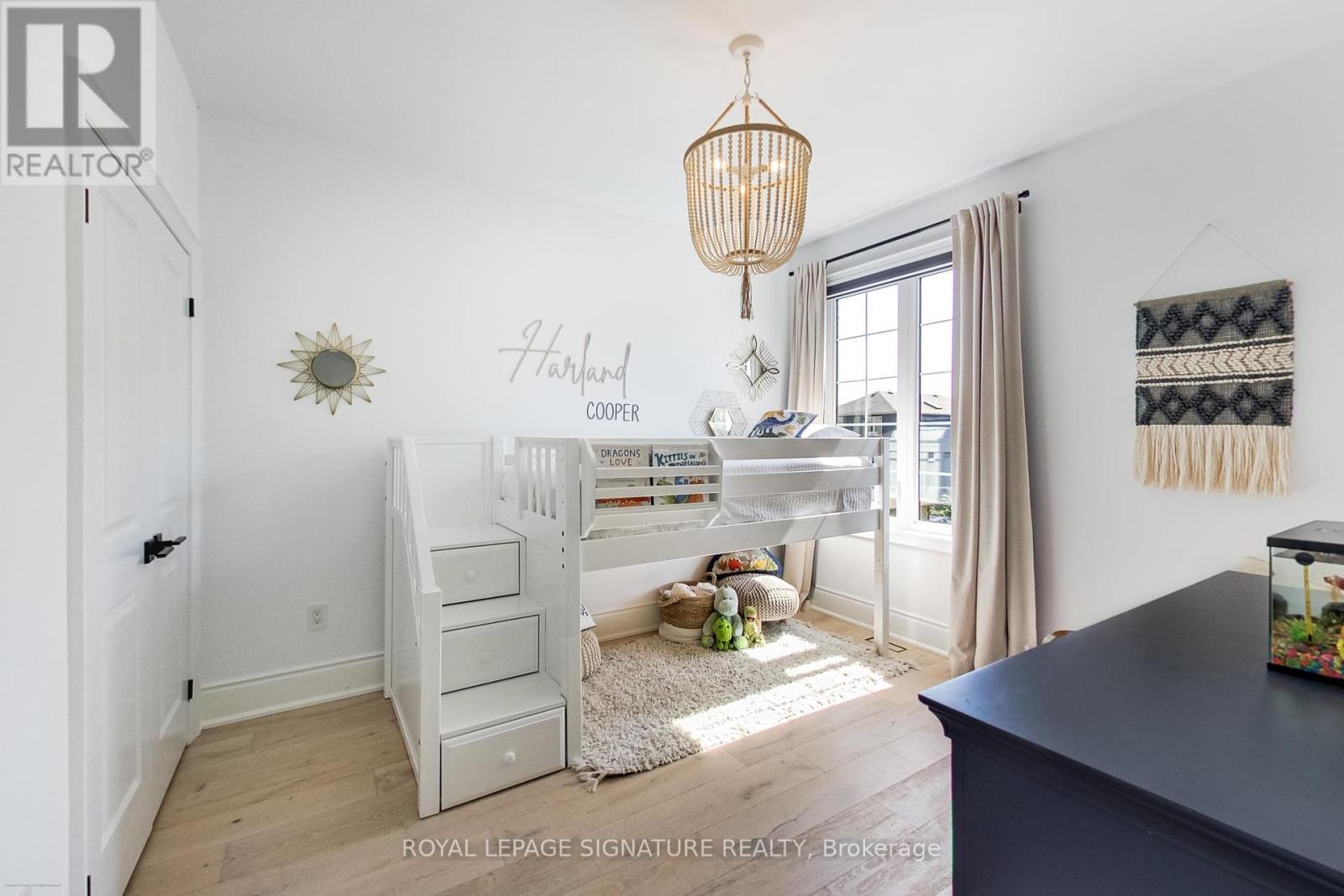 15a Owen Drive, Toronto, Ontario  M8W 1W8 - Photo 19 - W12407002