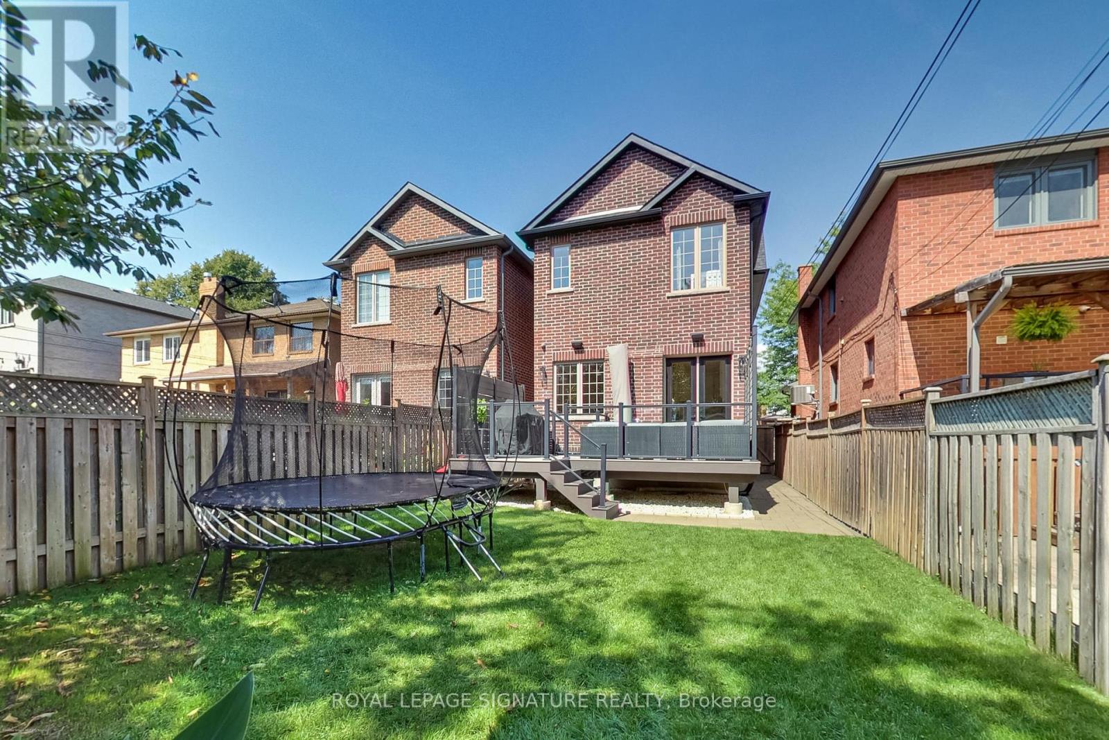 15a Owen Drive, Toronto, Ontario  M8W 1W8 - Photo 38 - W12407002