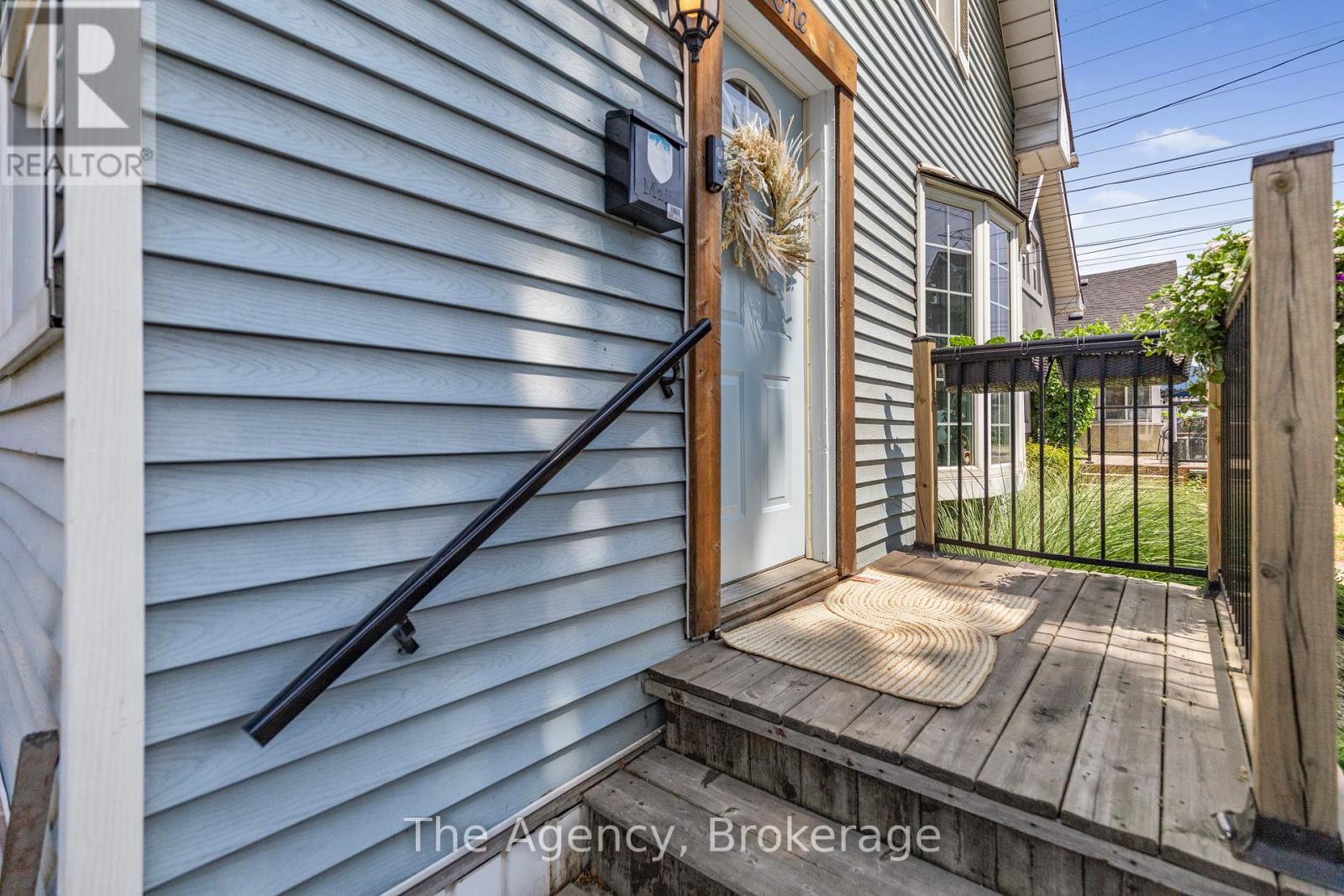 1 Mareve Avenue, Hamilton, Ontario  L8H 7A7 - Photo 7 - X12415771