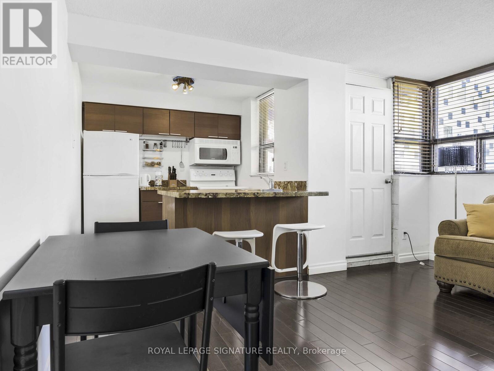 901 - 105 Mc Caul Street, Toronto, Ontario  M5T 2X4 - Photo 10 - C12434538