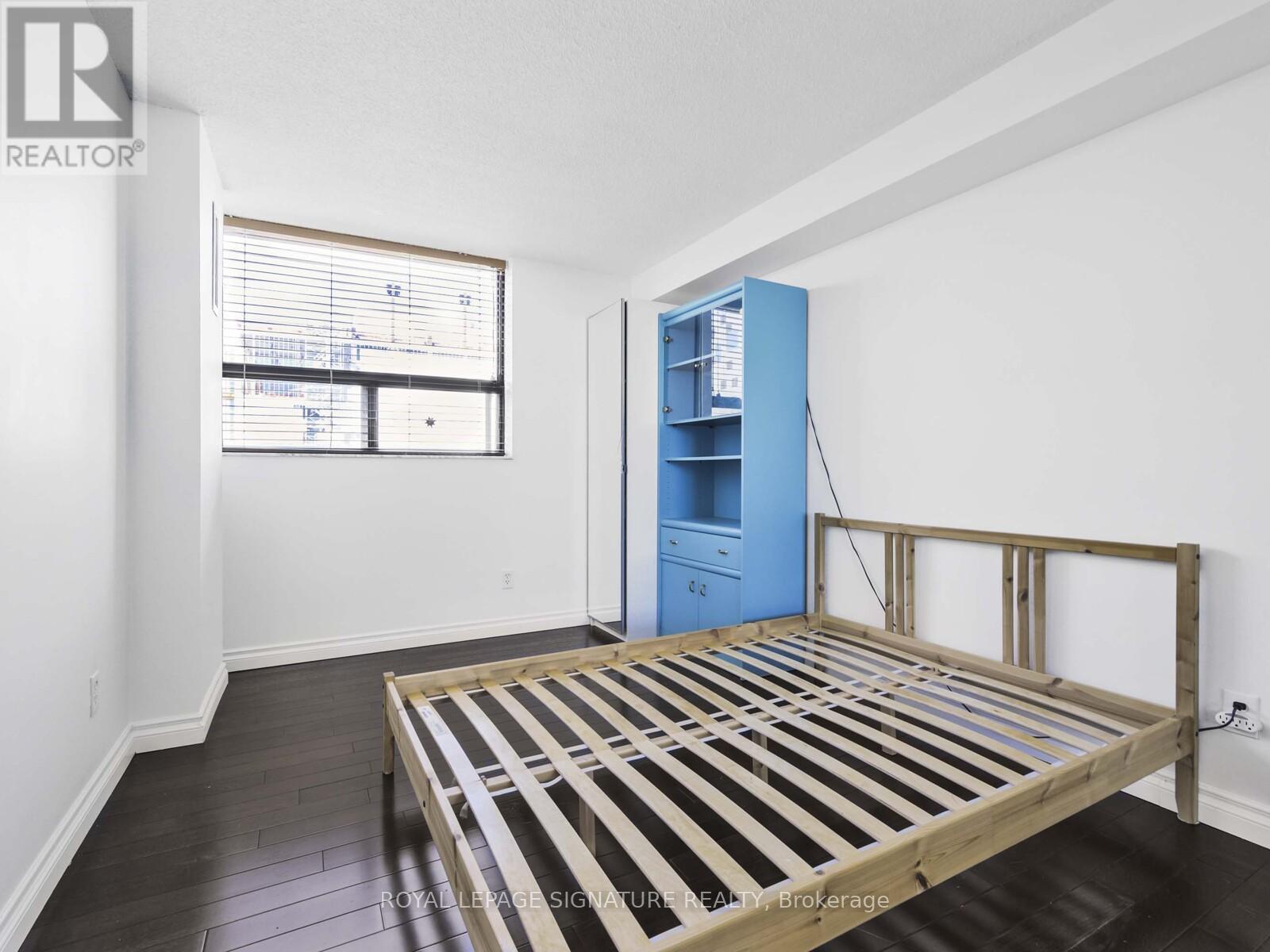 901 - 105 Mc Caul Street, Toronto, Ontario  M5T 2X4 - Photo 19 - C12434538