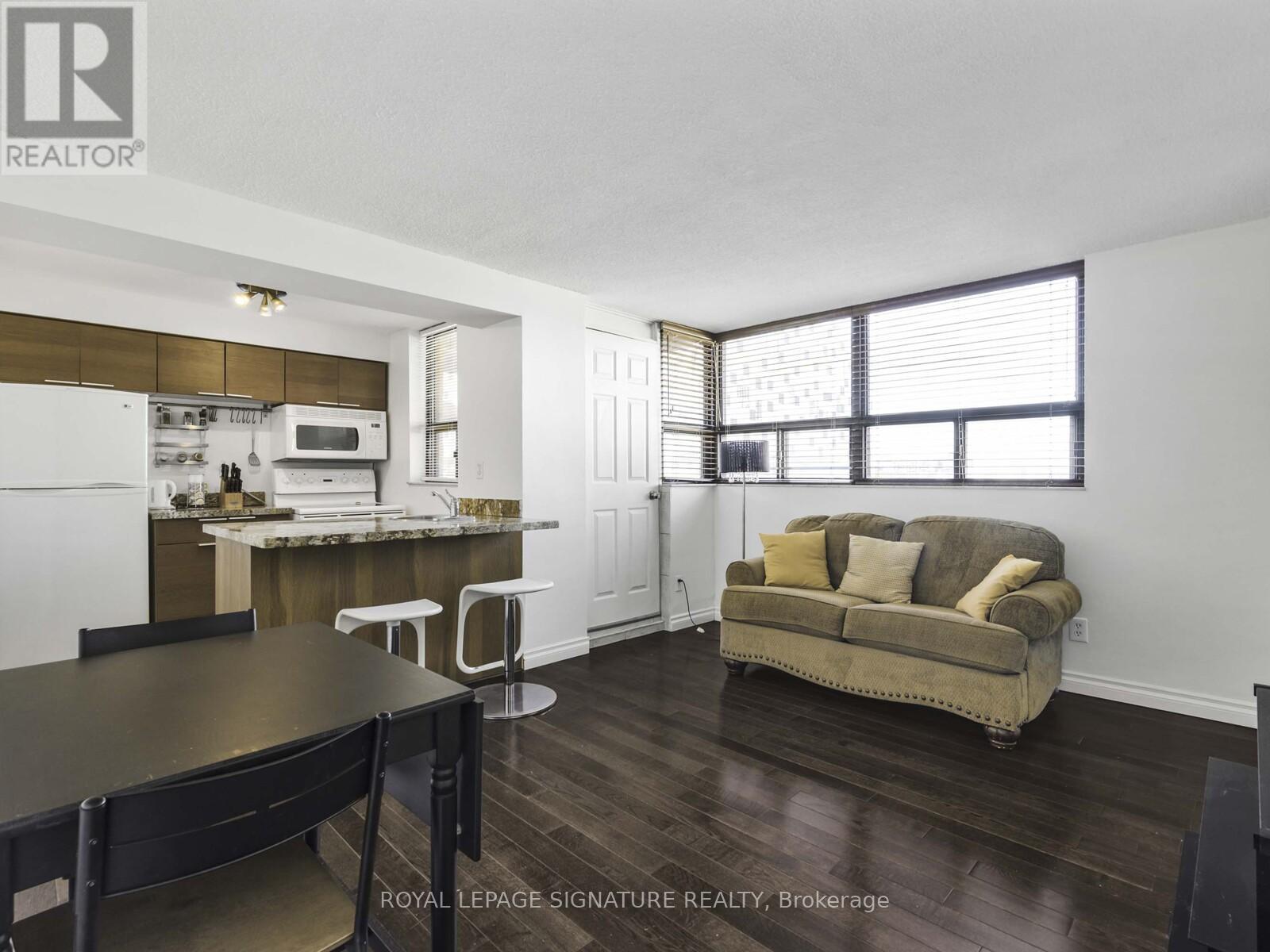 901 - 105 Mc Caul Street, Toronto, Ontario  M5T 2X4 - Photo 3 - C12434538