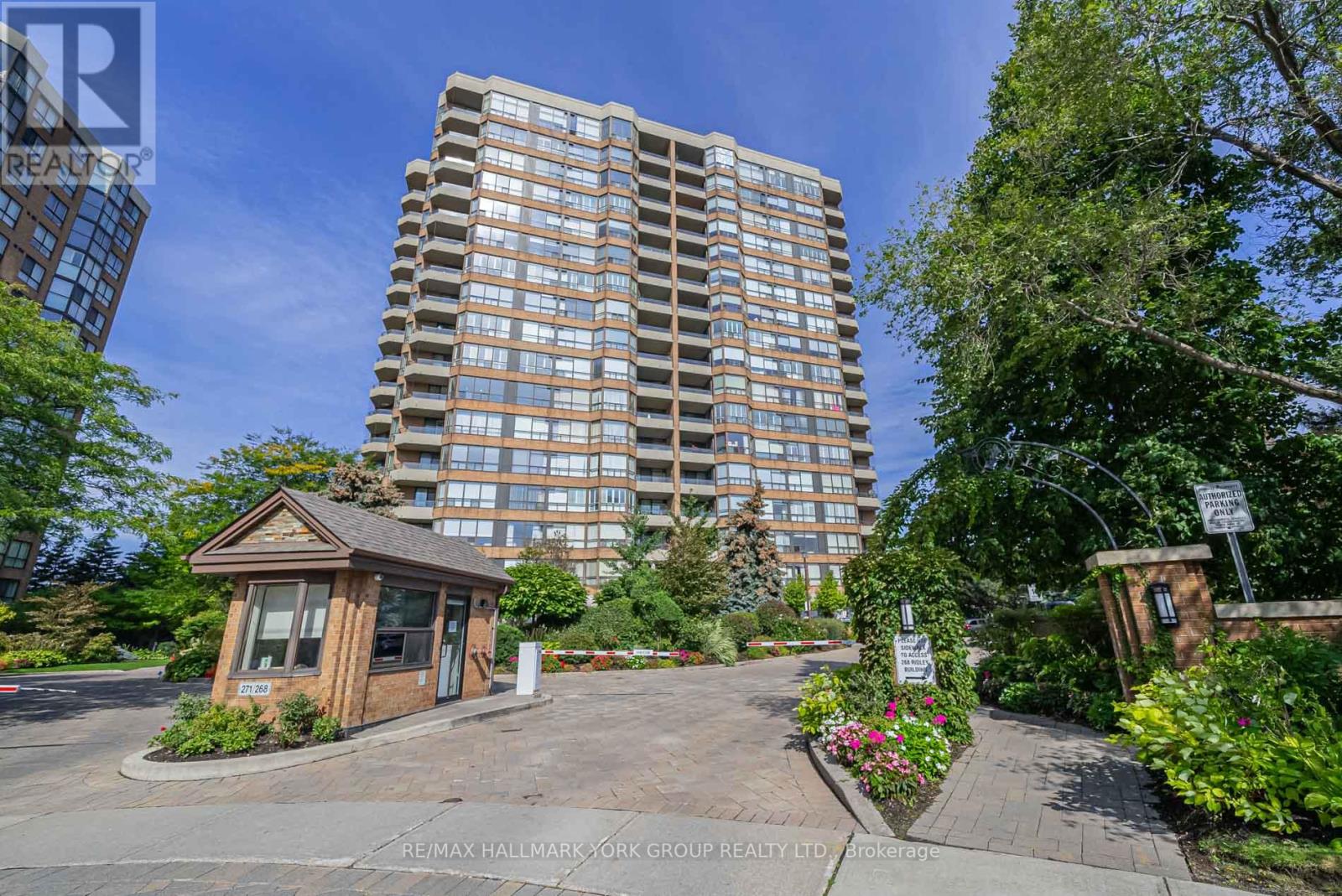 1617 - 268 RIDLEY BOULEVARD, Toronto, Ontario