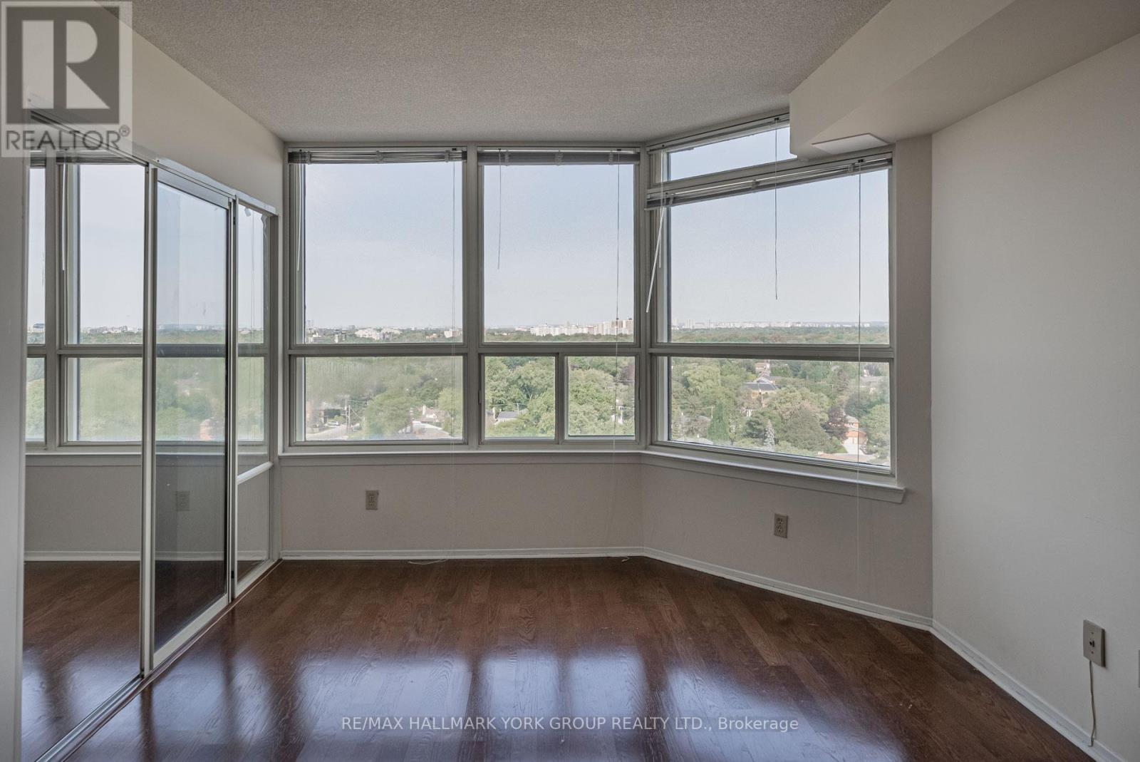 1617 - 268 Ridley Boulevard, Toronto, Ontario  M5M 4N3 - Photo 10 - C12434597
