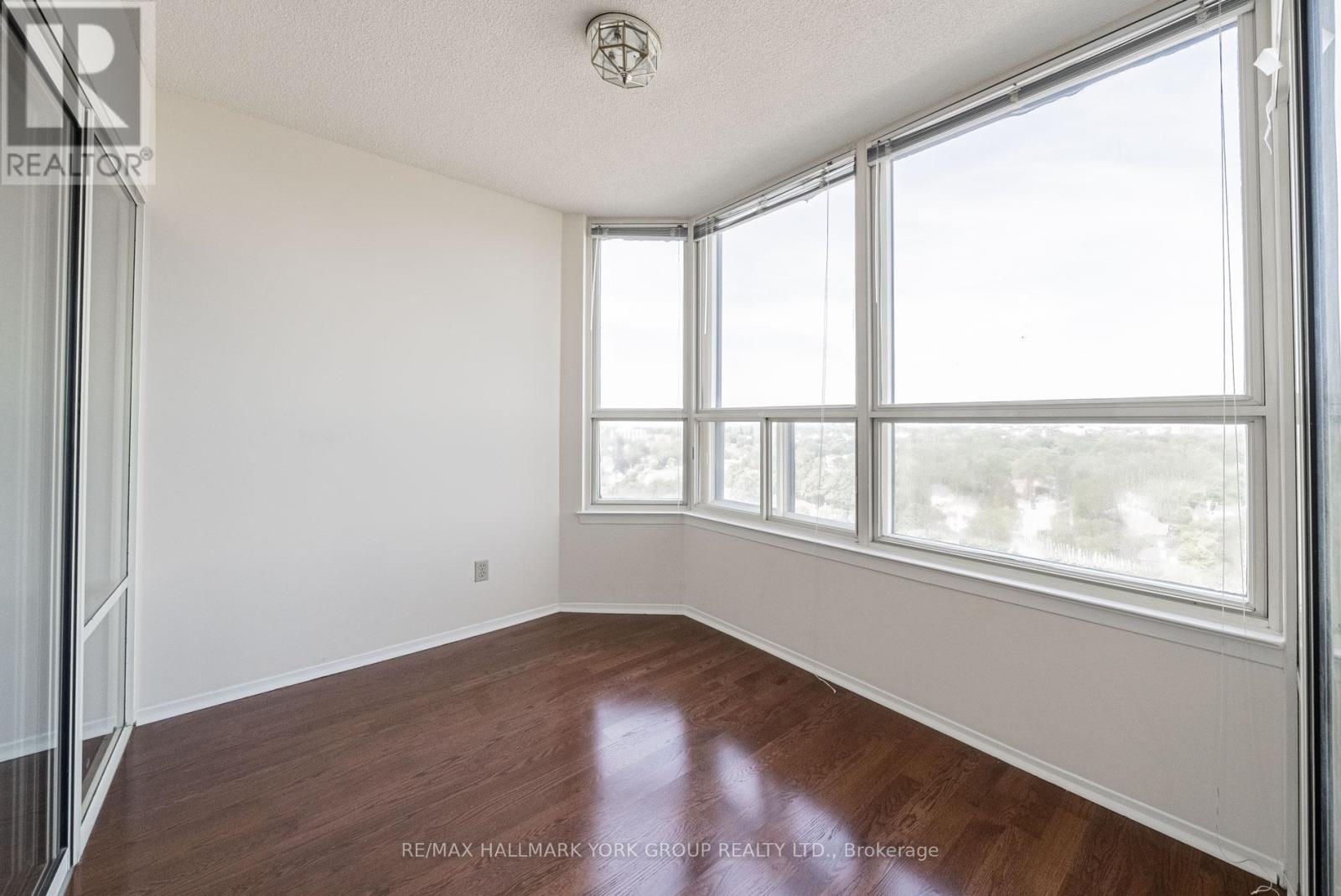 1617 - 268 Ridley Boulevard, Toronto, Ontario  M5M 4N3 - Photo 13 - C12434597