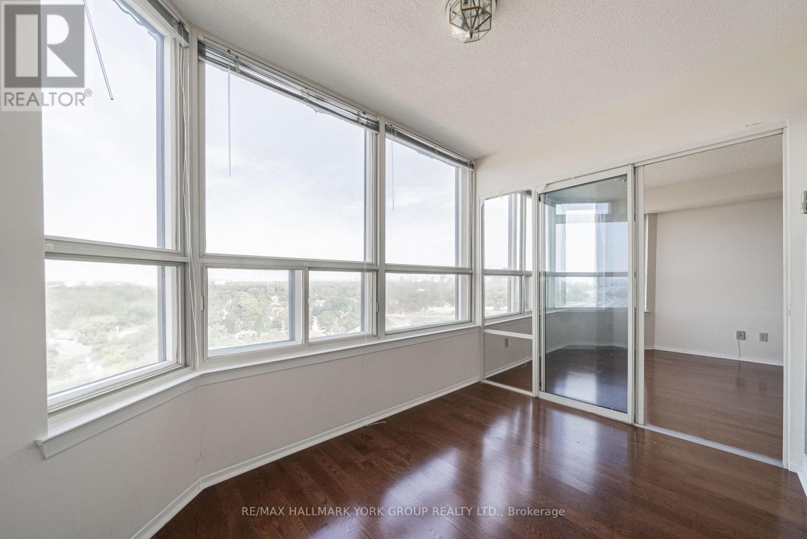 1617 - 268 Ridley Boulevard, Toronto, Ontario  M5M 4N3 - Photo 14 - C12434597