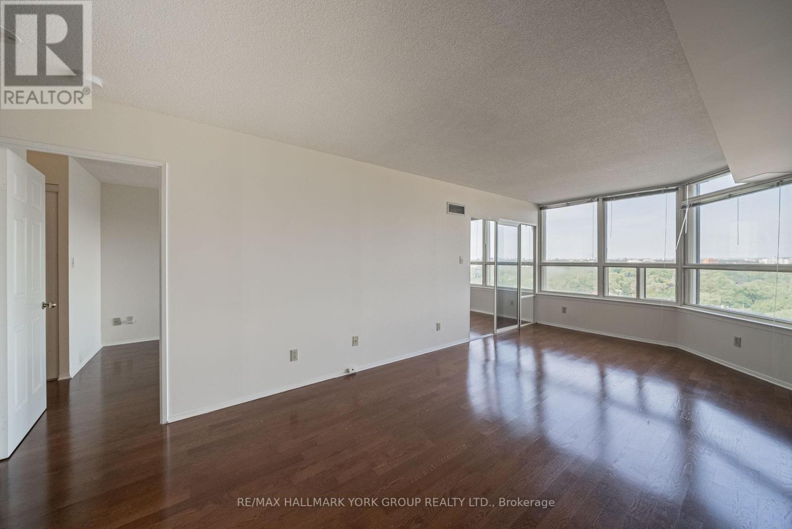 1617 - 268 Ridley Boulevard, Toronto, Ontario  M5M 4N3 - Photo 9 - C12434597