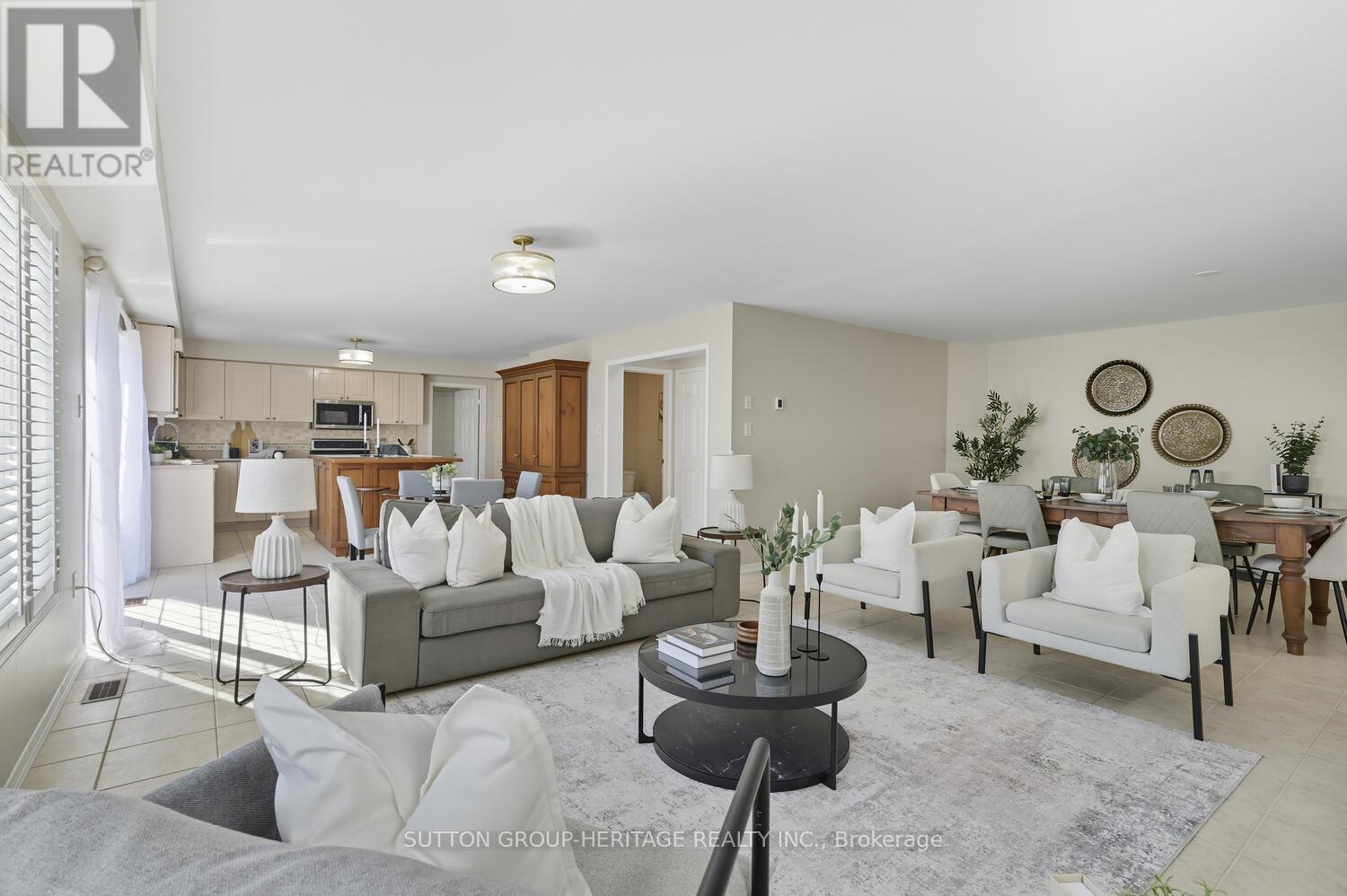 98 Hoile Drive, Ajax, Ontario  L1Z 1N4 - Photo 11 - E12434577