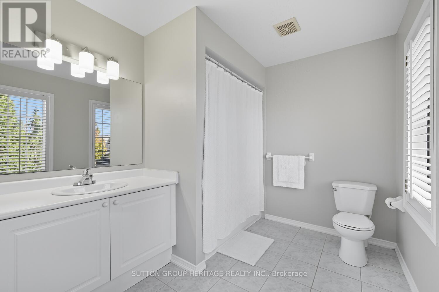98 Hoile Drive, Ajax, Ontario  L1Z 1N4 - Photo 24 - E12434577