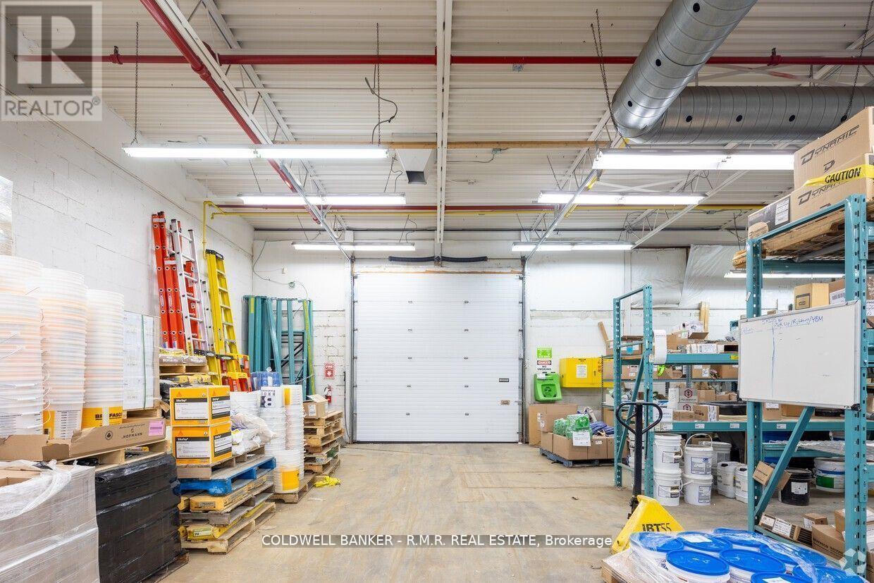 75 City View Drive, Toronto, Ontario M9W 5A5 - Photo 4 - W12434744