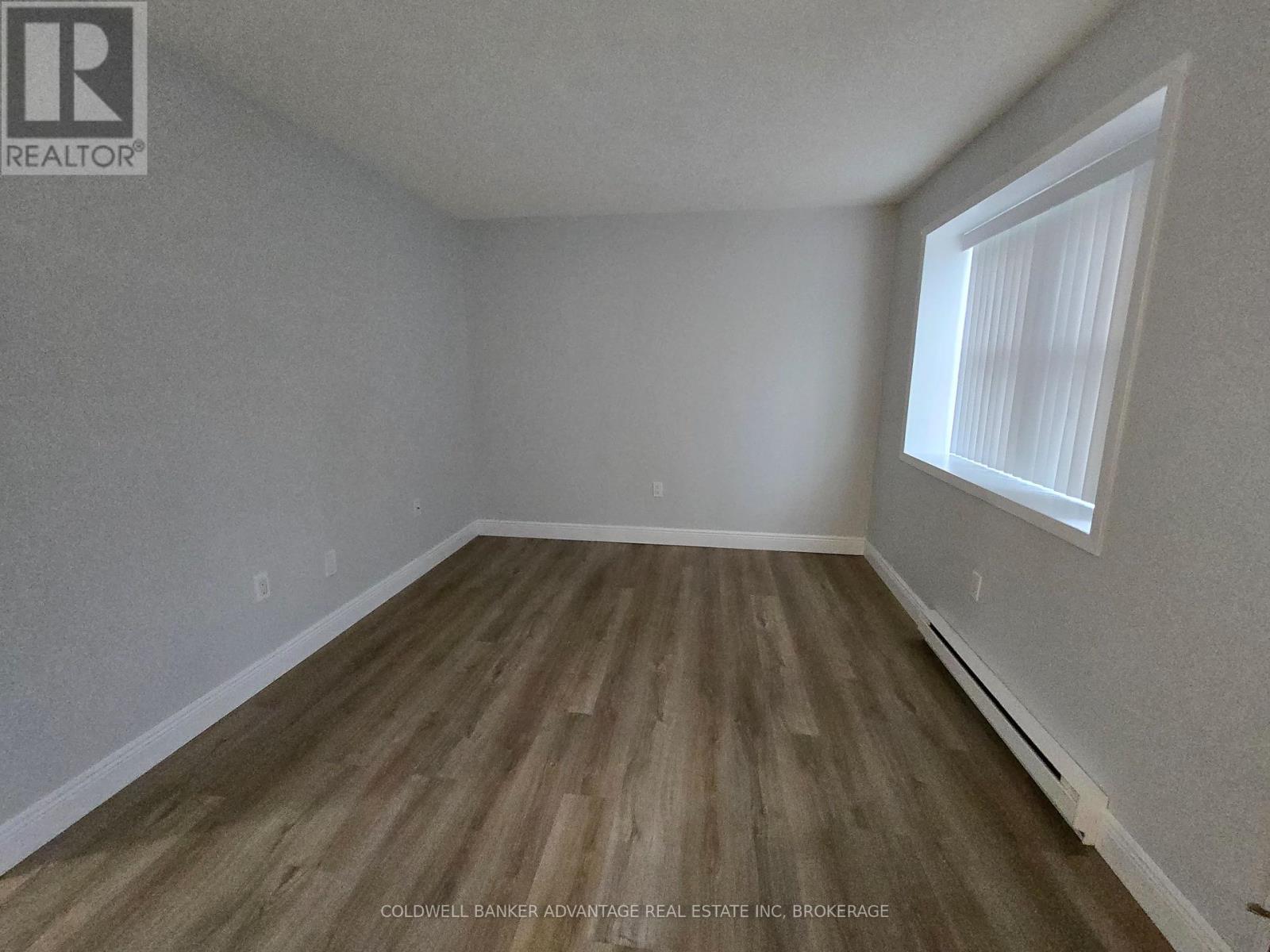 1 - 238 Lincoln Street, Welland (Welland Downtown), Ontario  L3B 4M9 - Photo 3 - X12434650