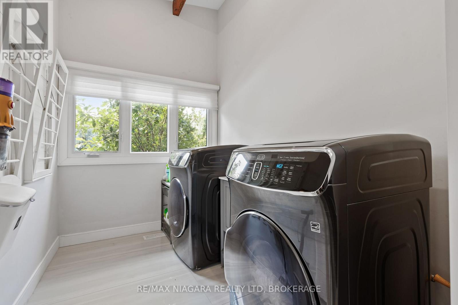 2 Mallette Crescent, Niagara-On-The-Lake (St. Davids), Ontario  L0S 1J0 - Photo 33 - X12434673