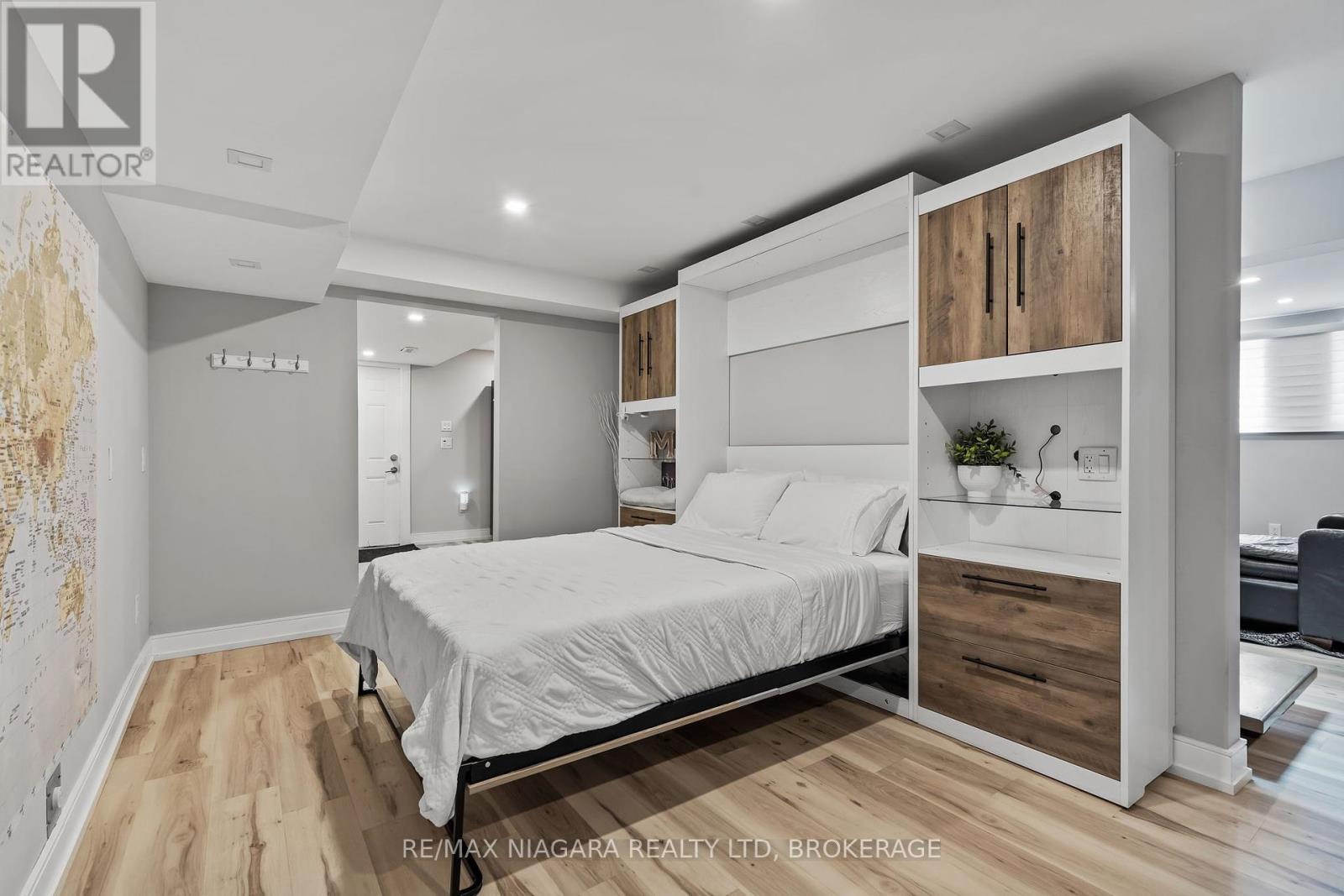 2 Mallette Crescent, Niagara-On-The-Lake (St. Davids), Ontario  L0S 1J0 - Photo 40 - X12434673