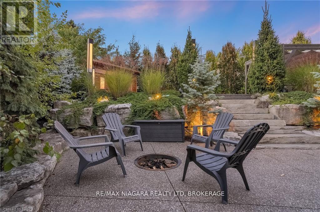 2 Mallette Crescent, Niagara-On-The-Lake (St. Davids), Ontario  L0S 1J0 - Photo 44 - X12434673