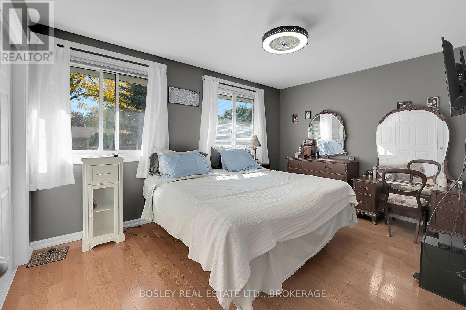57 Meredith Drive, St. Catharines (Carlton/bunting), Ontario  L2M 6R5 - Photo 10 - X12434701