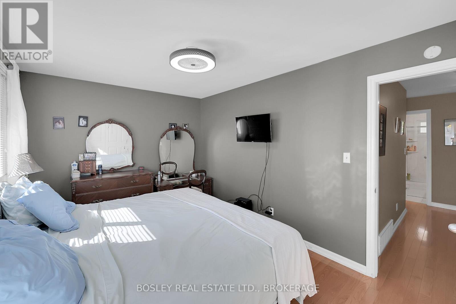 57 Meredith Drive, St. Catharines (Carlton/bunting), Ontario  L2M 6R5 - Photo 12 - X12434701