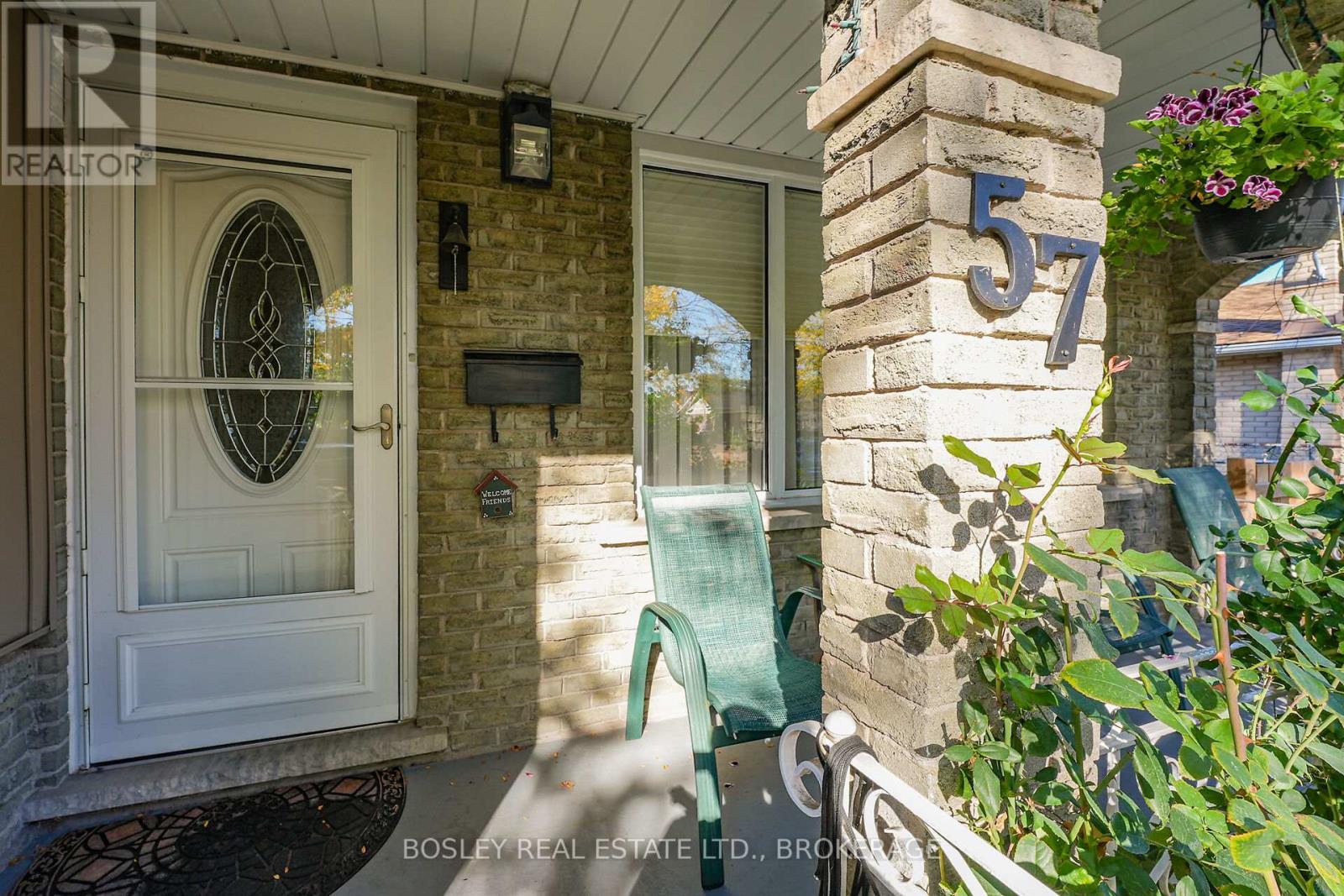 57 Meredith Drive, St. Catharines (Carlton/bunting), Ontario  L2M 6R5 - Photo 2 - X12434701