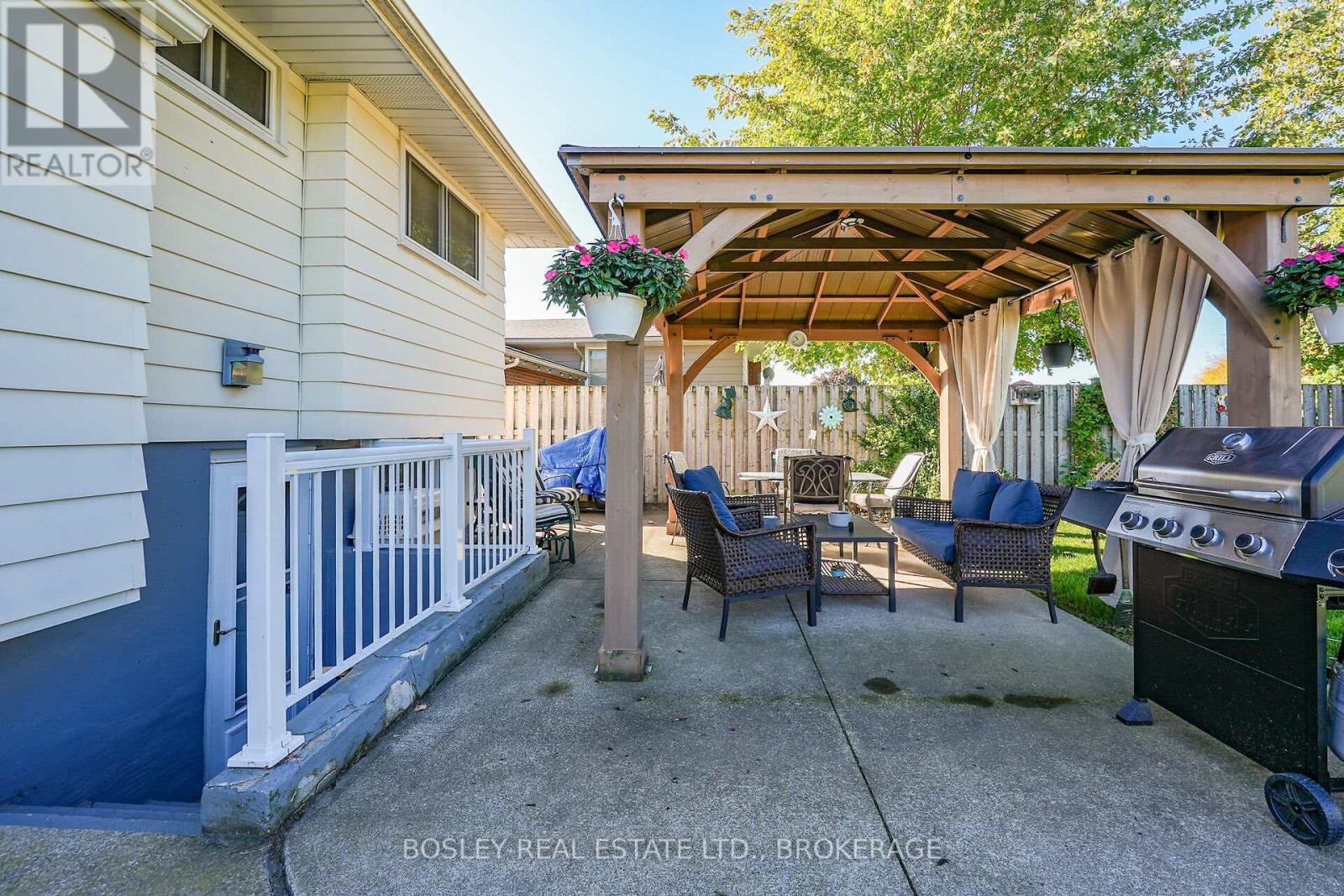 57 Meredith Drive, St. Catharines (Carlton/bunting), Ontario  L2M 6R5 - Photo 34 - X12434701
