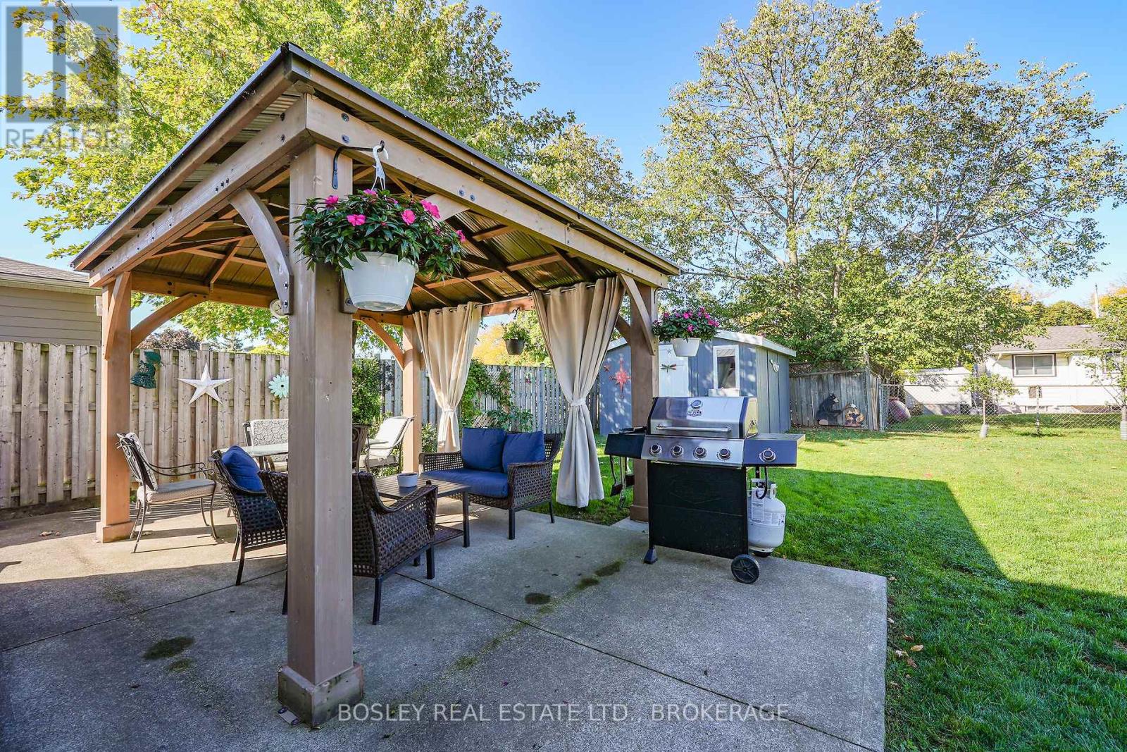 57 Meredith Drive, St. Catharines (Carlton/bunting), Ontario  L2M 6R5 - Photo 35 - X12434701